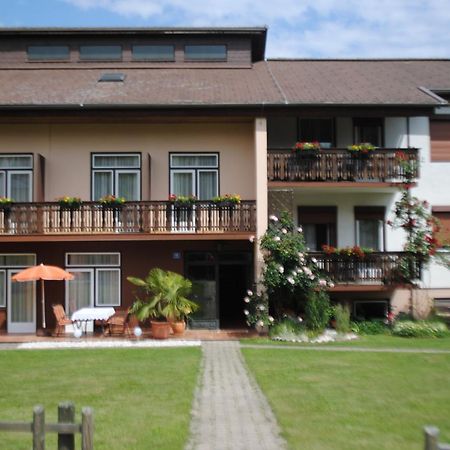 Ferienhaus Michor Latschach ober dem Faakersee エクステリア 写真