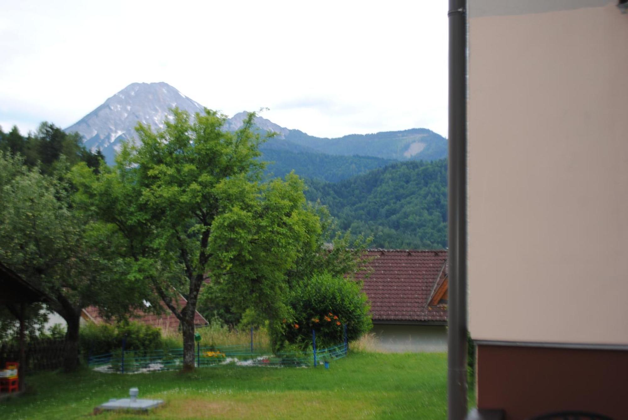Ferienhaus Michor Latschach ober dem Faakersee エクステリア 写真